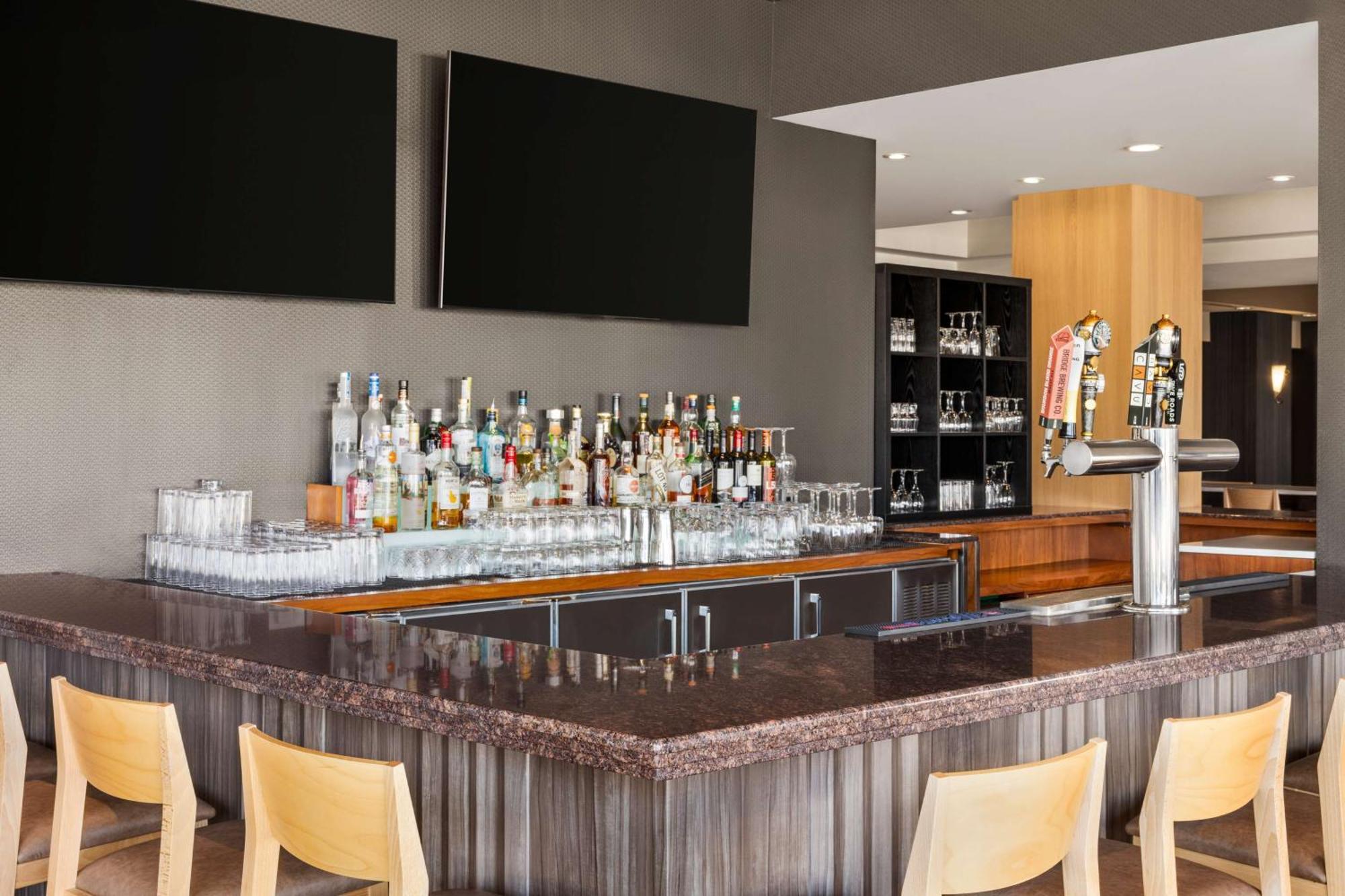Hilton Vancouver Airport Richmond Bagian luar foto